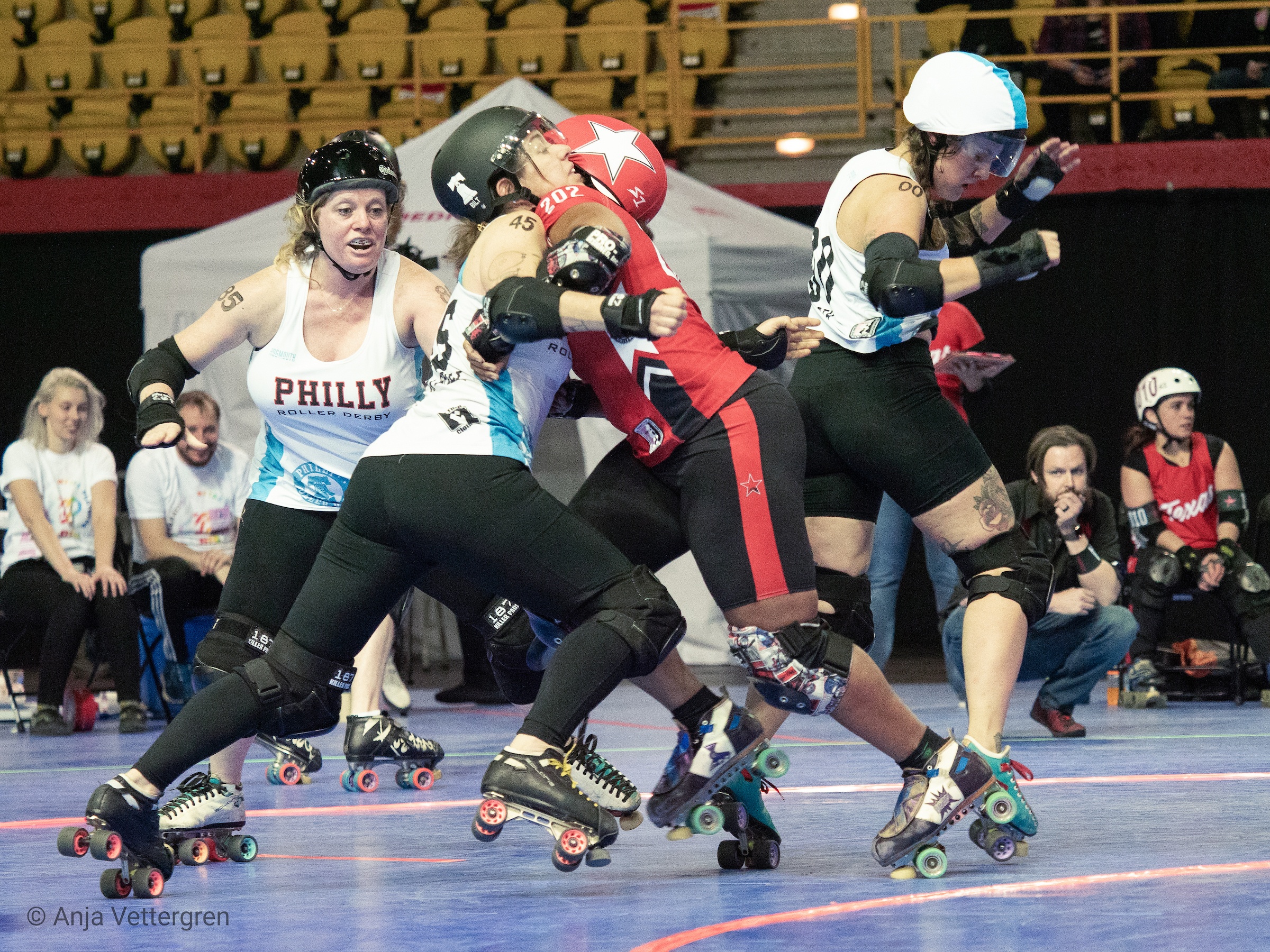 Texas Rollergirls vs Philly Roller Derby in Game 1 of the 2019 International WFTDA Championships