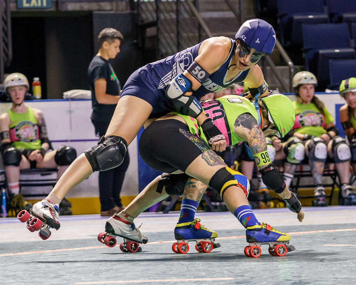 Denver vs Montreal in Game 16 of the 2019 International WFTDA Playoffs: Seattle
