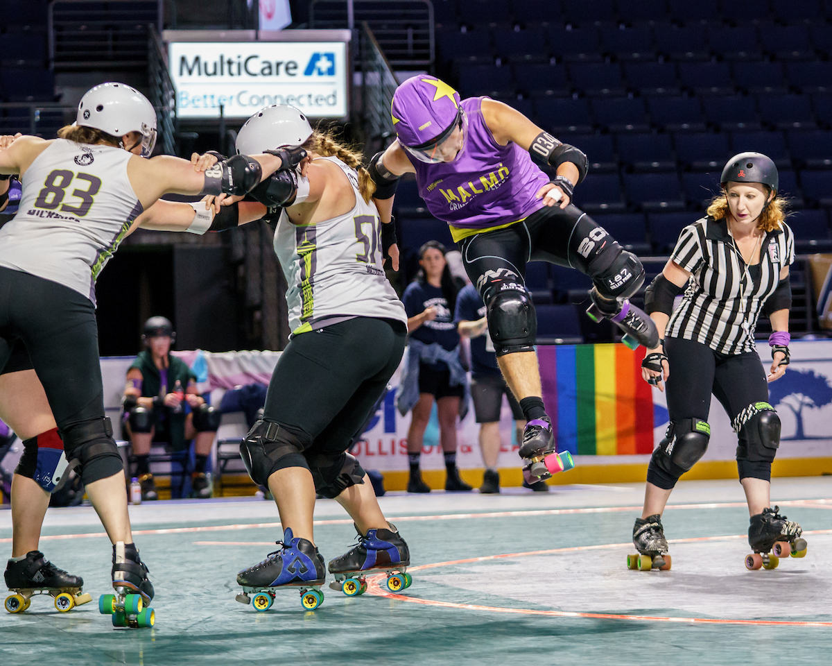 Crime City vs Rat City in Game 6 of the 2019 International WFTDA Playoffs in Seattle