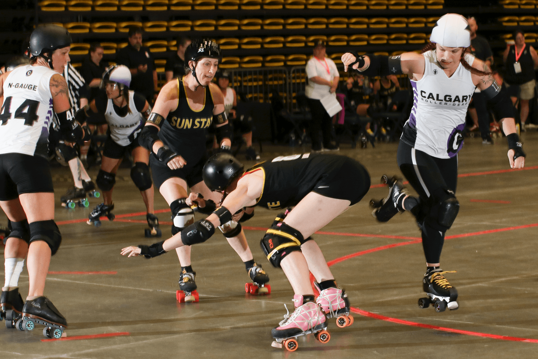 Sun State vs Calgary at the 2019 WFTDA Continental Cup - North America West